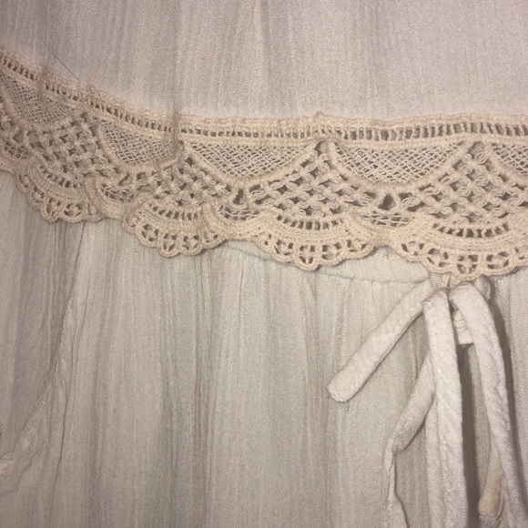 Trendy Forever 21 white romper! - Picture 2 of 5